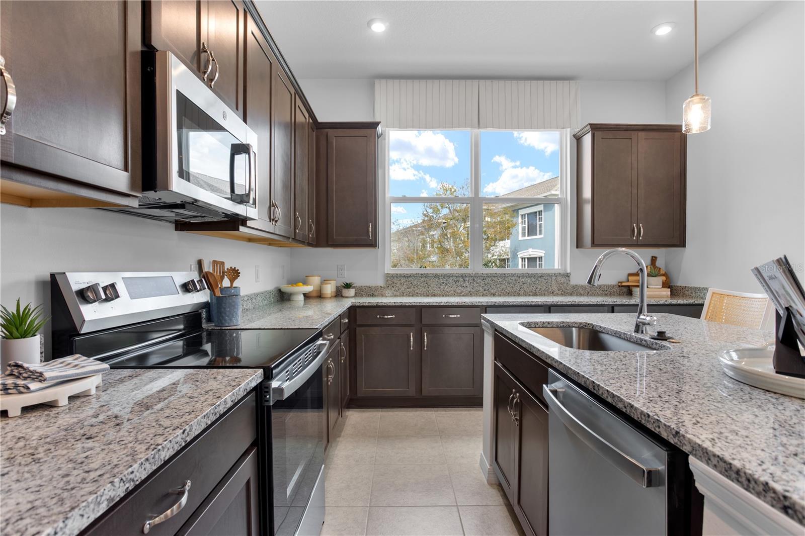 WESTCHASE STATION TOWNHOMES - Residential