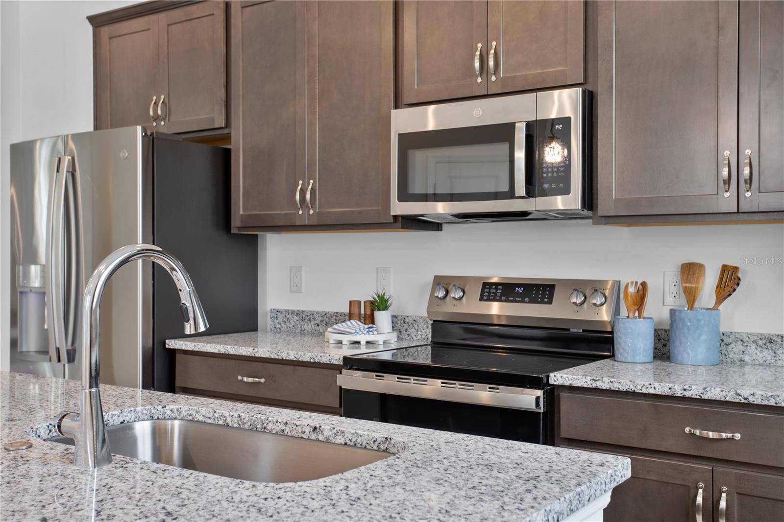 WESTCHASE STATION TOWNHOMES - Residential