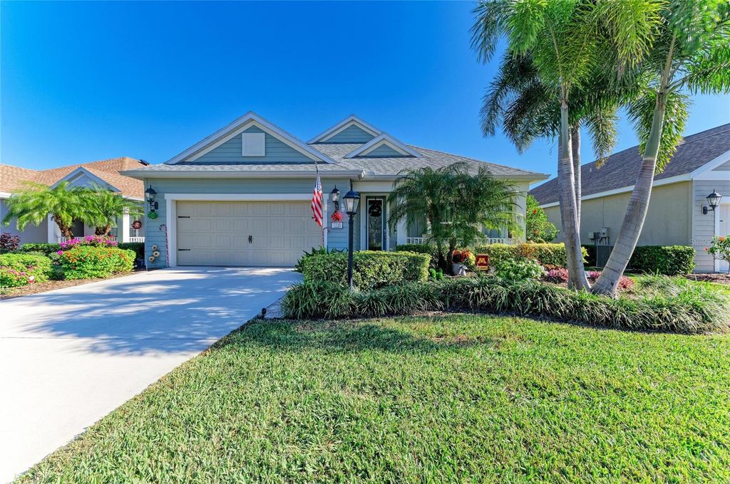 Photo of 7735 Ridgelake Circle, Bradenton, FL 34203 (MLS # A4675345)