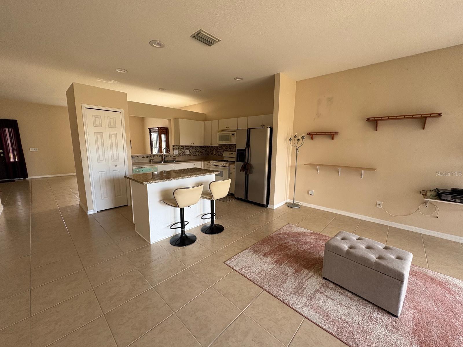 RIVERCHASE - Residential Lease