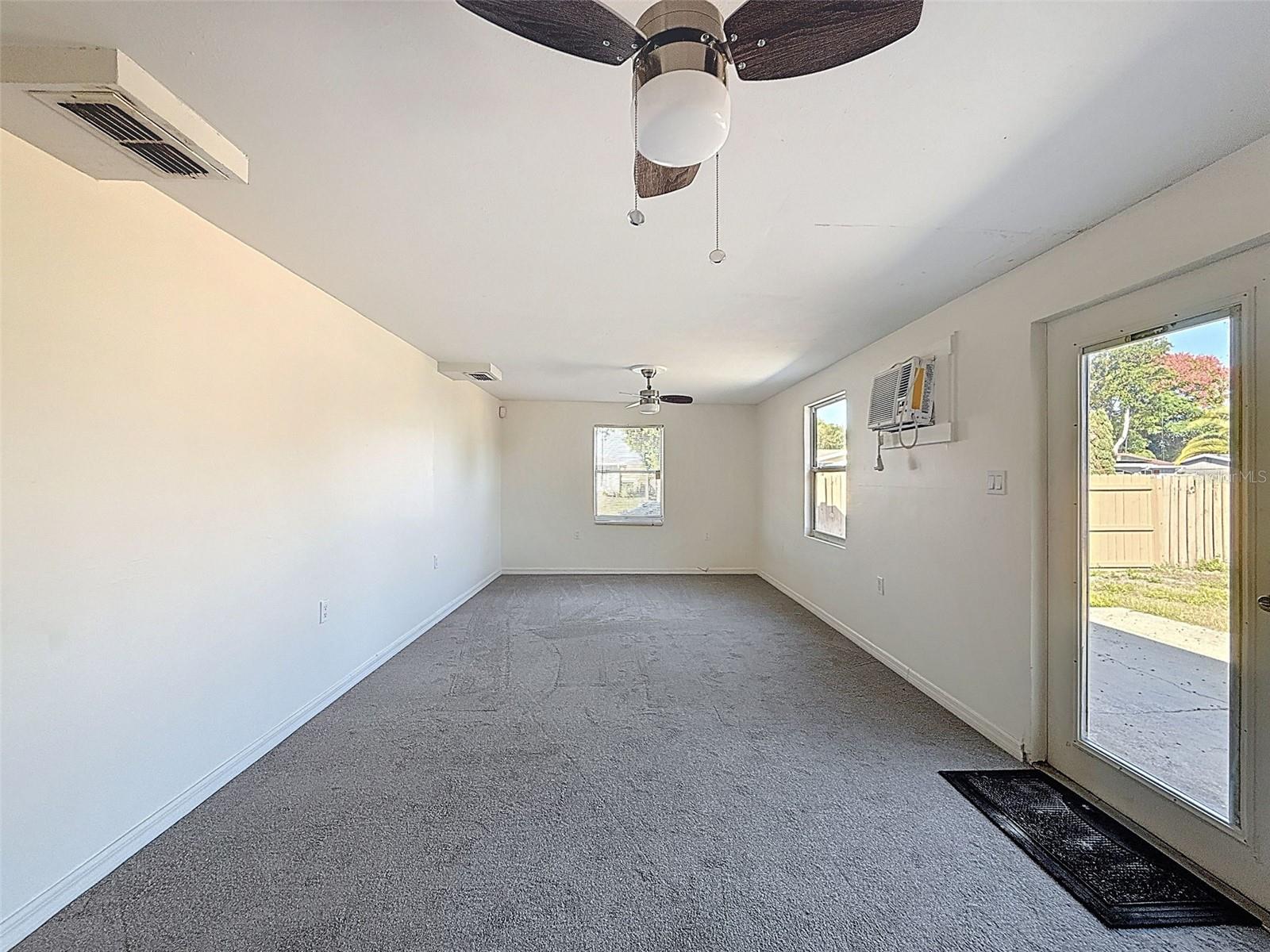 REGENCY PARK - Residential