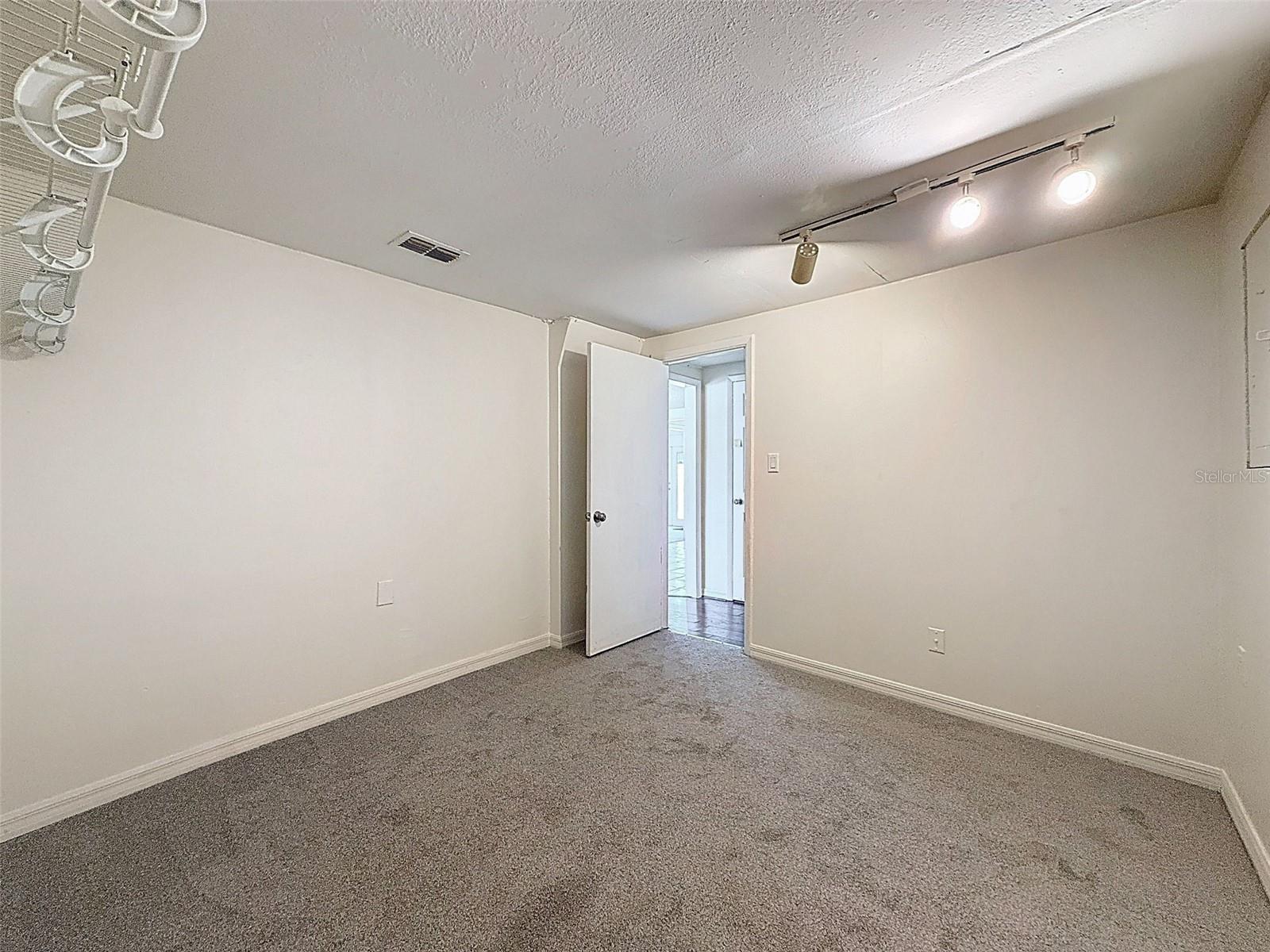 REGENCY PARK - Residential