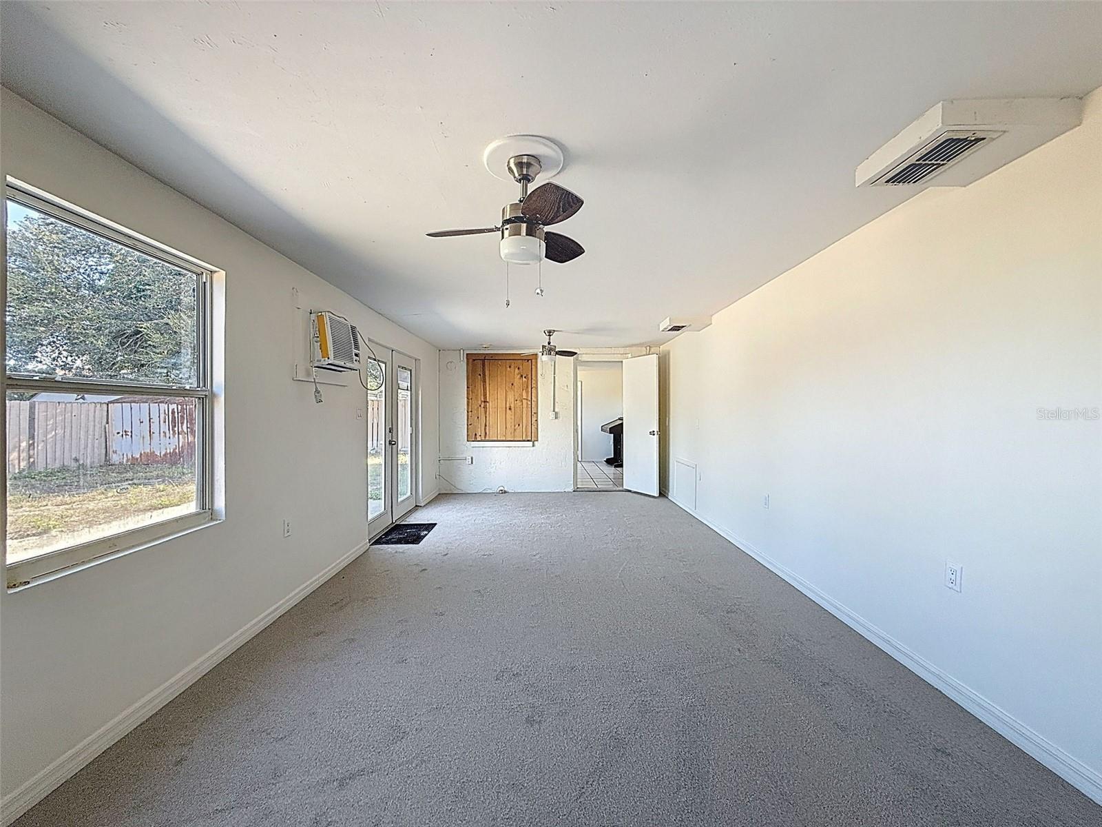 REGENCY PARK - Residential