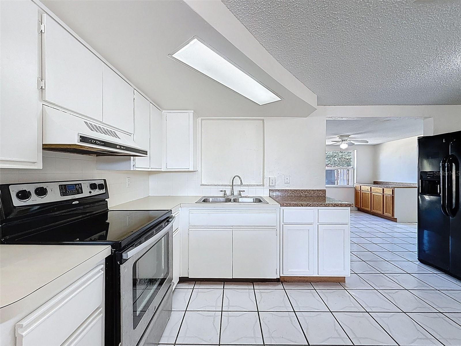 REGENCY PARK - Residential