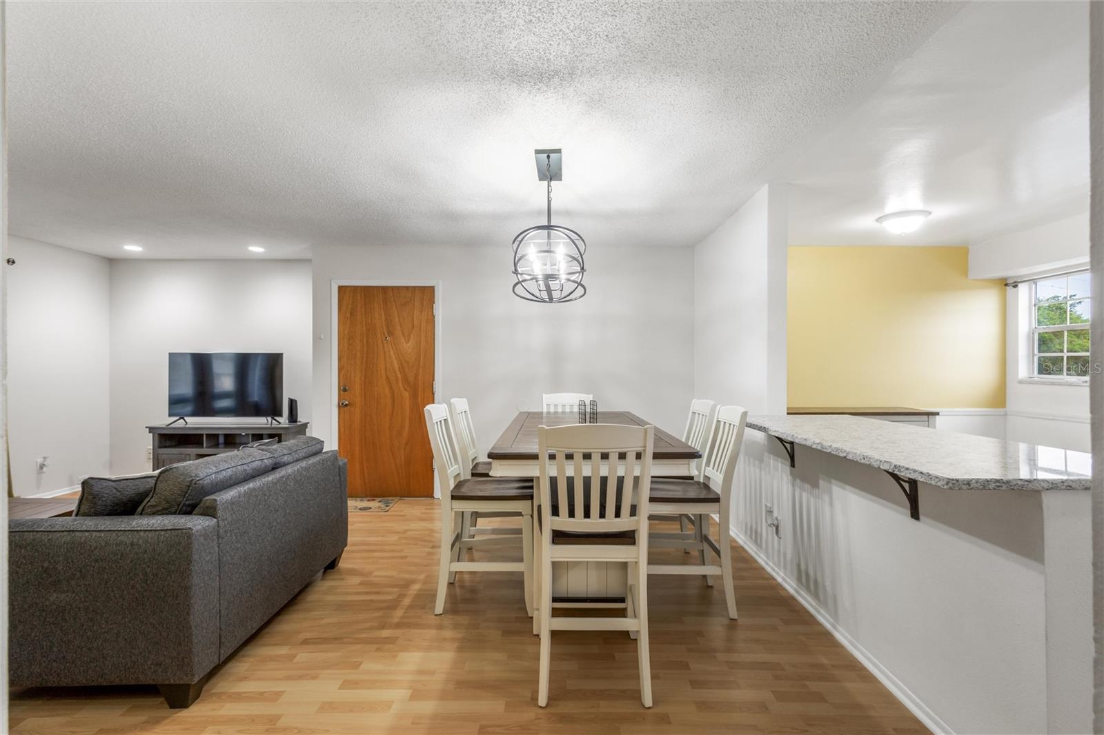 COLONIES - Residential