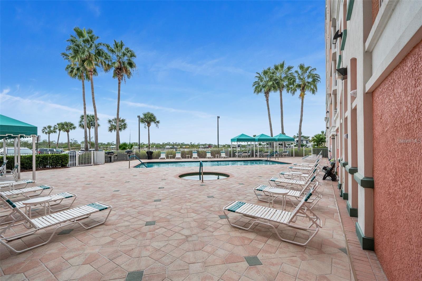 SEAVIEW PLACE/GULF LNDGS - Residential