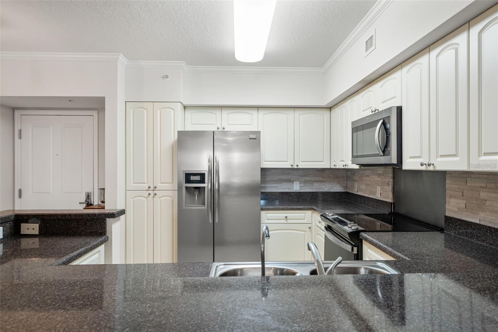 SEAVIEW PLACE/GULF LNDGS - Residential