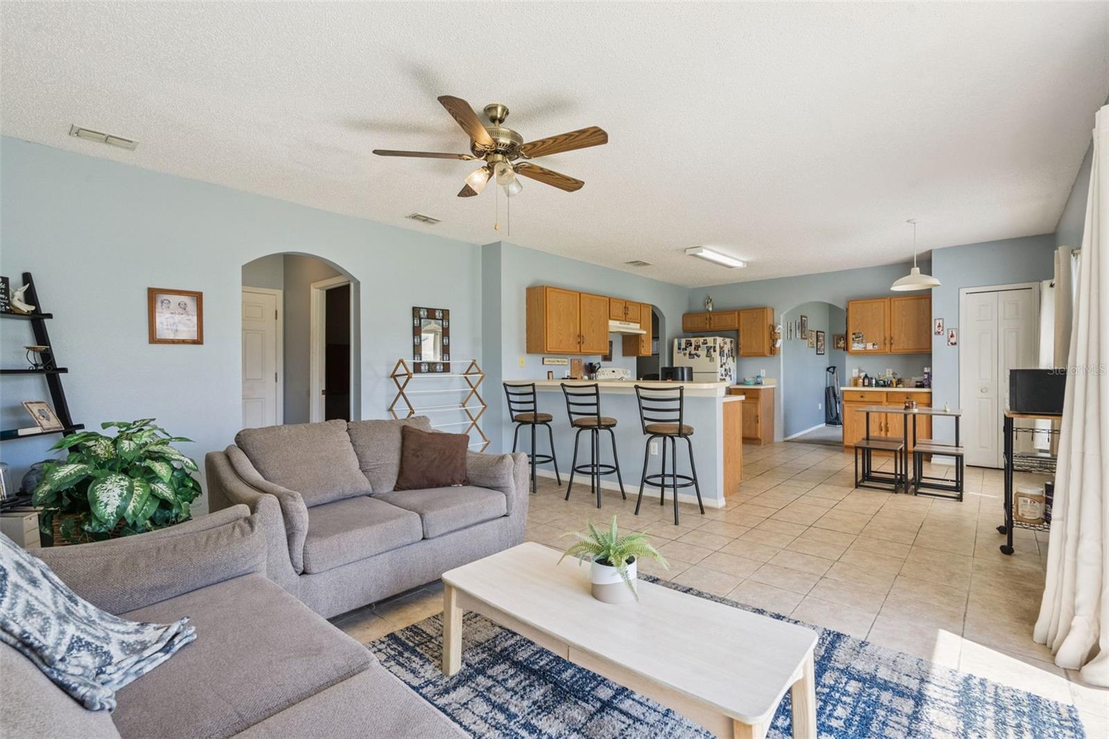 463 MAGPIE COURT