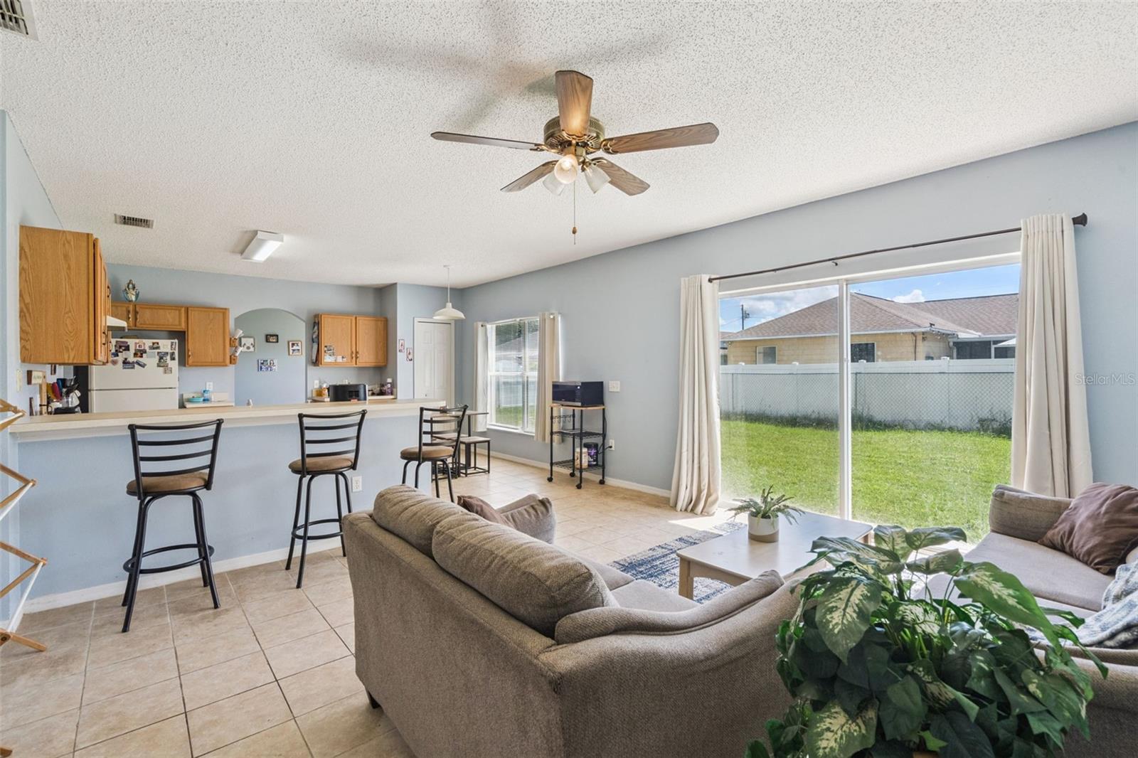 463 MAGPIE COURT