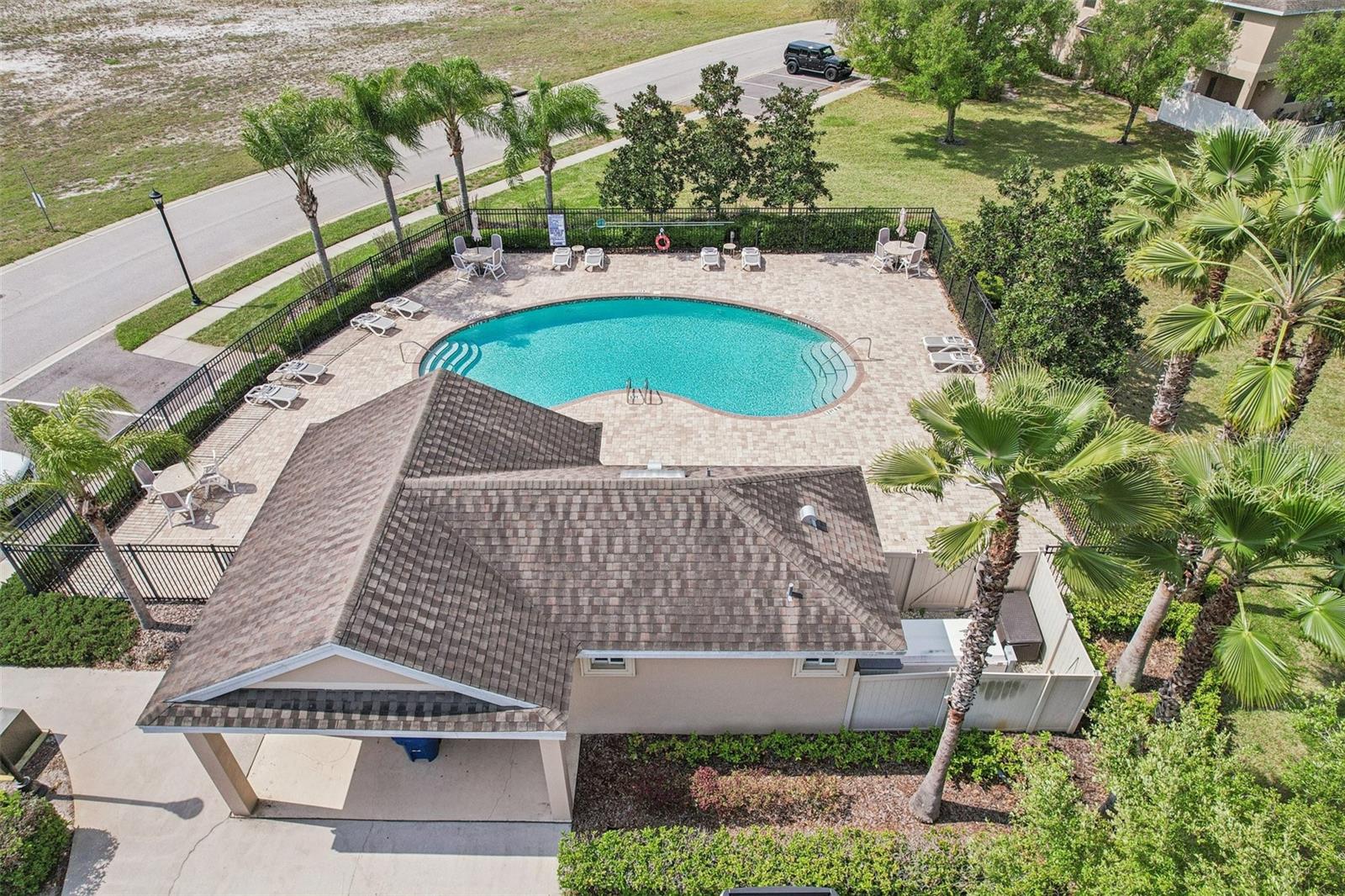 VERANDAH TWNHMS - Residential