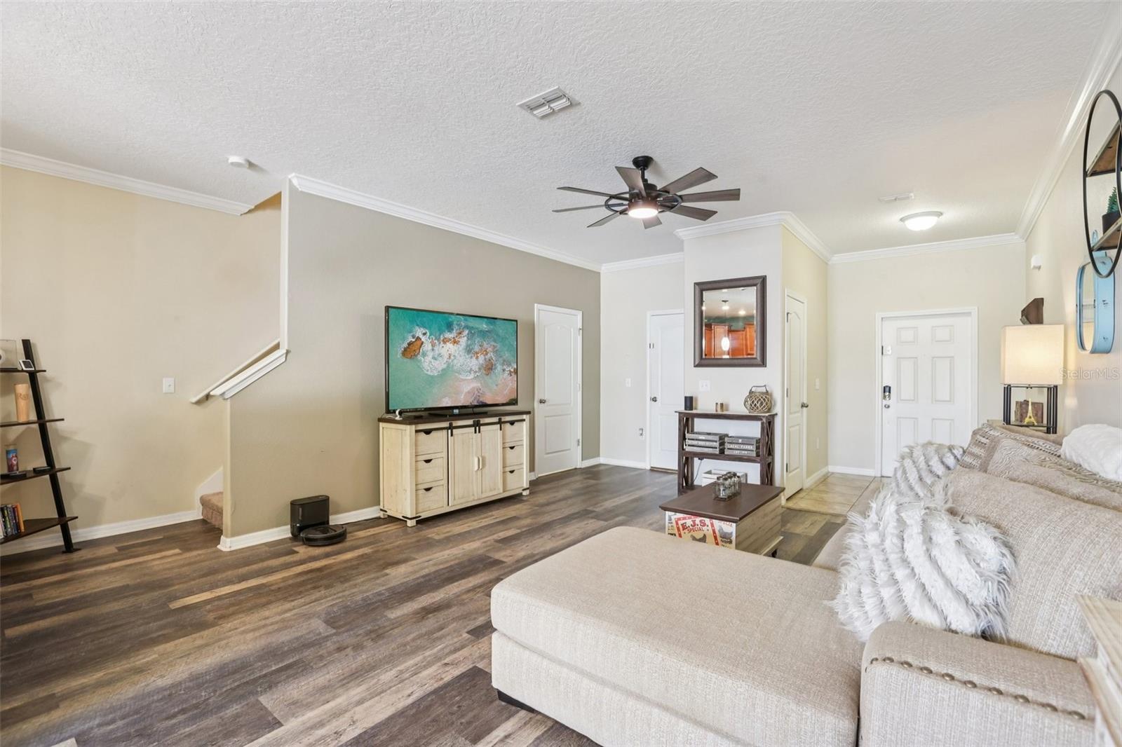 VERANDAH TWNHMS - Residential