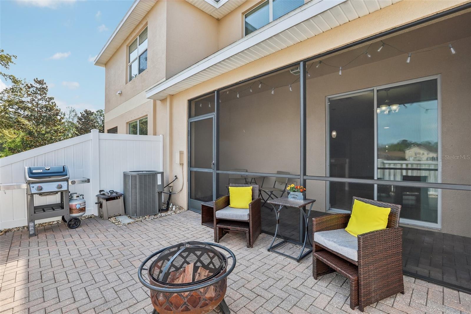 VERANDAH TWNHMS - Residential