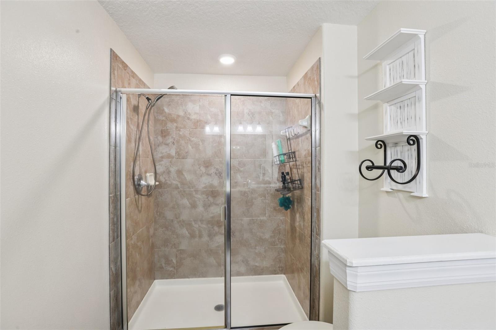 VERANDAH TWNHMS - Residential