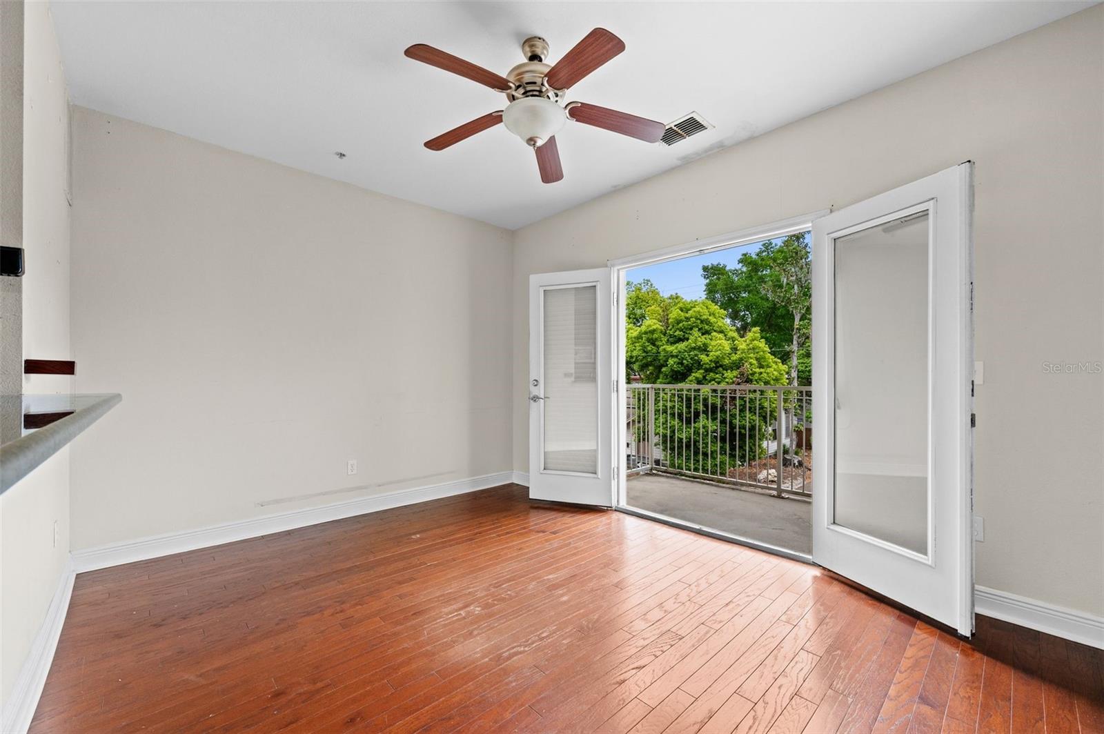 LIONSGATE CONDO - Residential