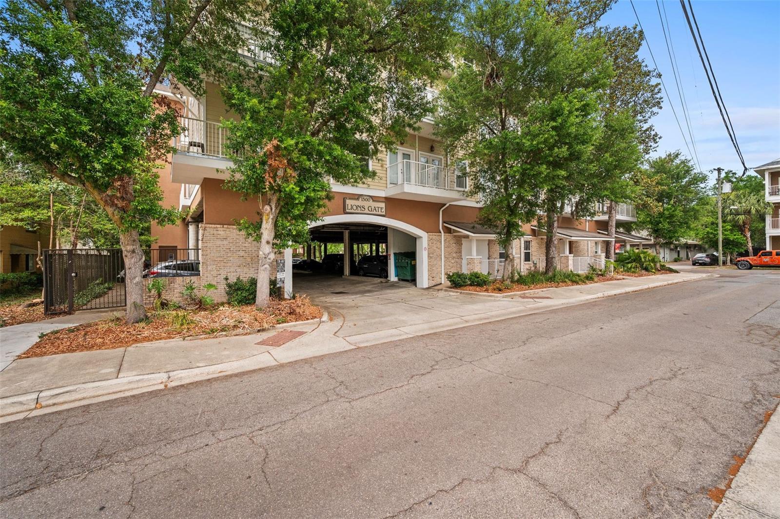 LIONSGATE CONDO - Residential