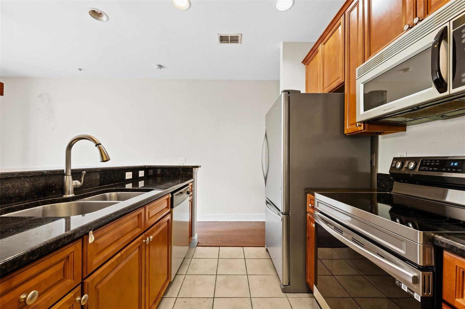 LIONSGATE CONDO - Residential