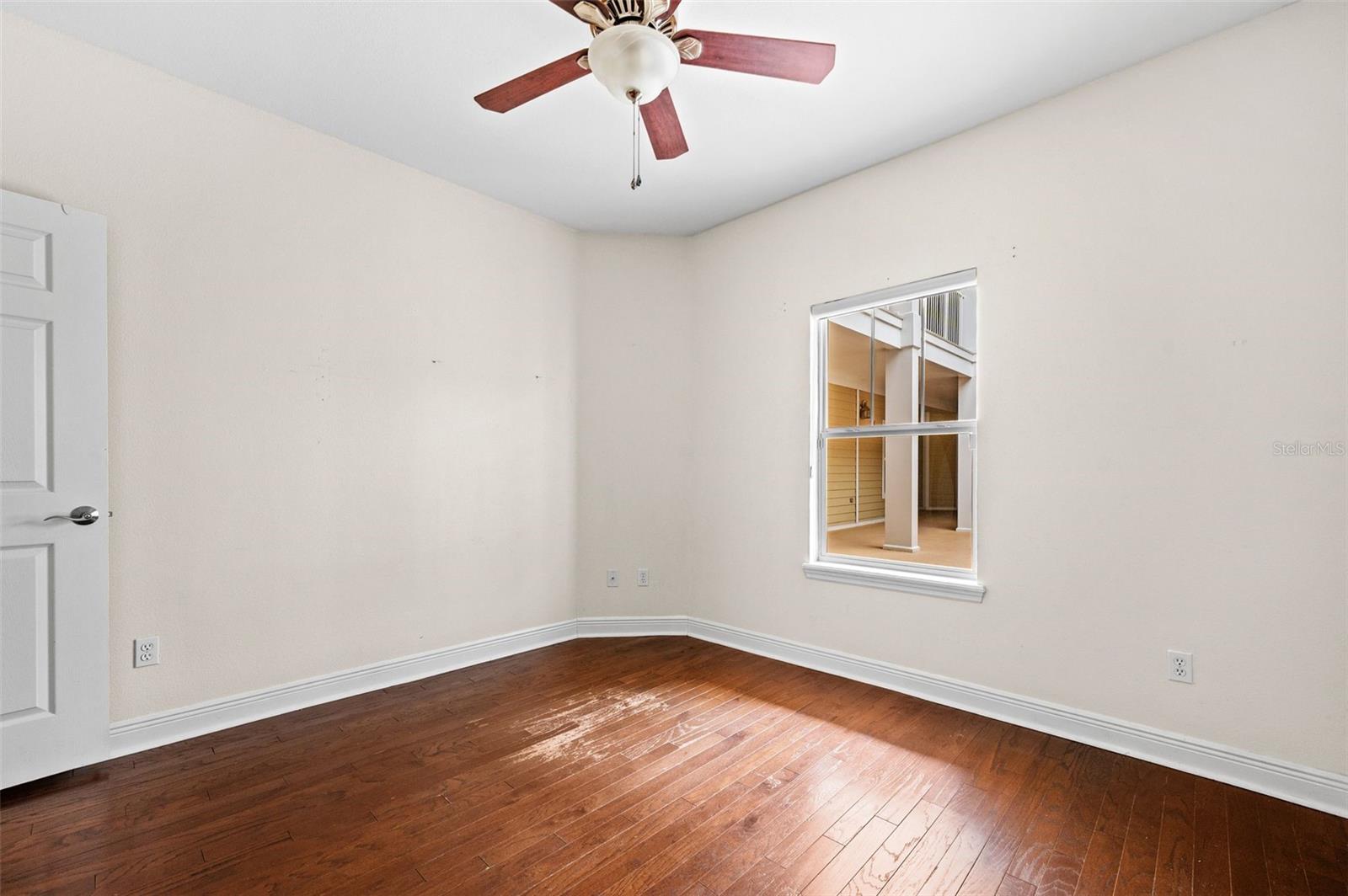 LIONSGATE CONDO - Residential