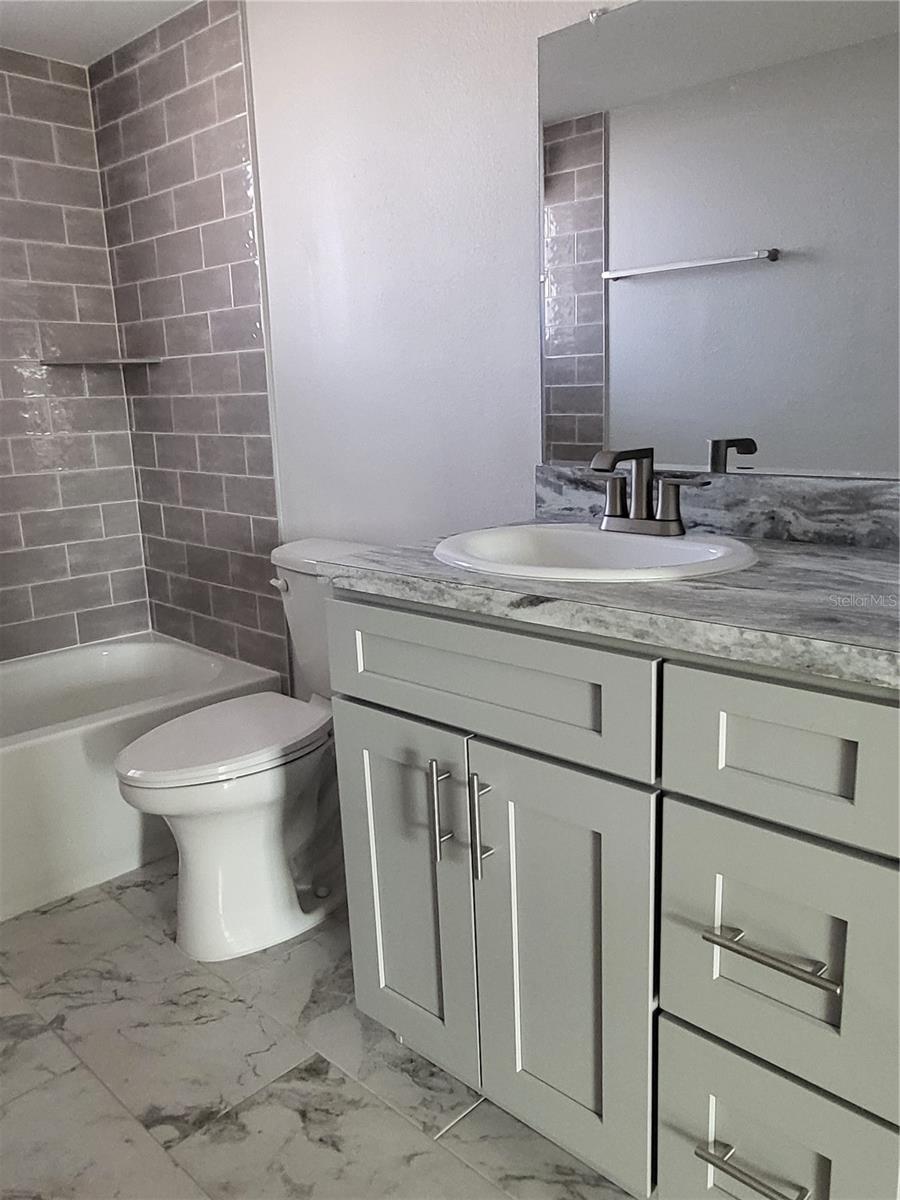 HARBOR VILLAS CONDO PH 02 - Residential