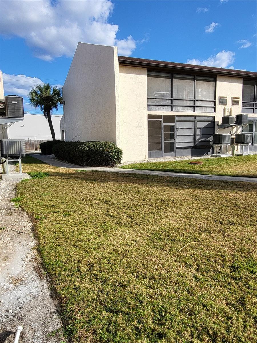 HARBOR VILLAS CONDO PH 02 - Residential