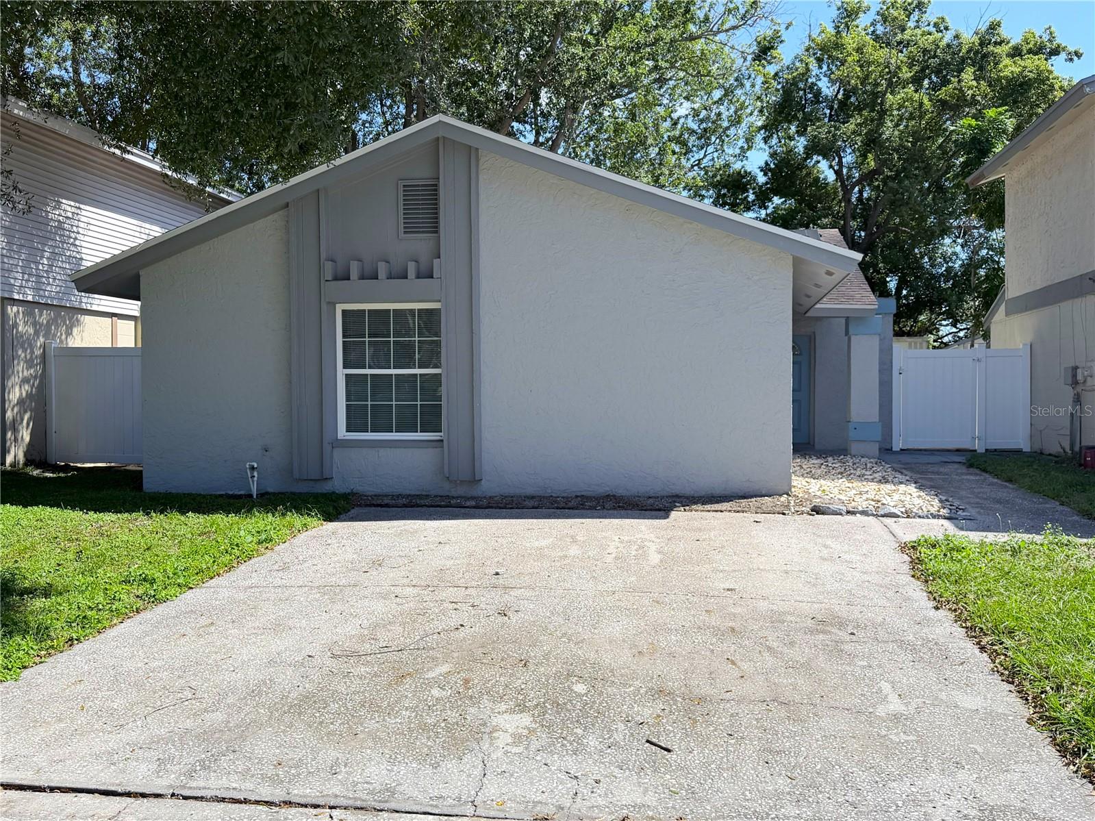 10309 PARKCREST DRIVE