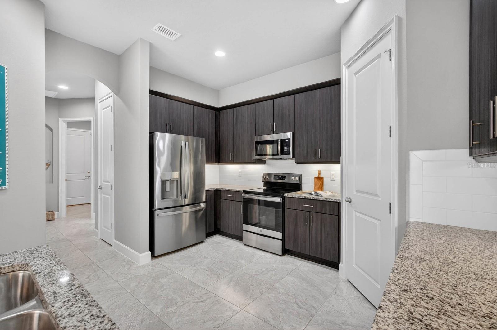 PLANTATION BAY SEC 2A-F UN 7 - Residential