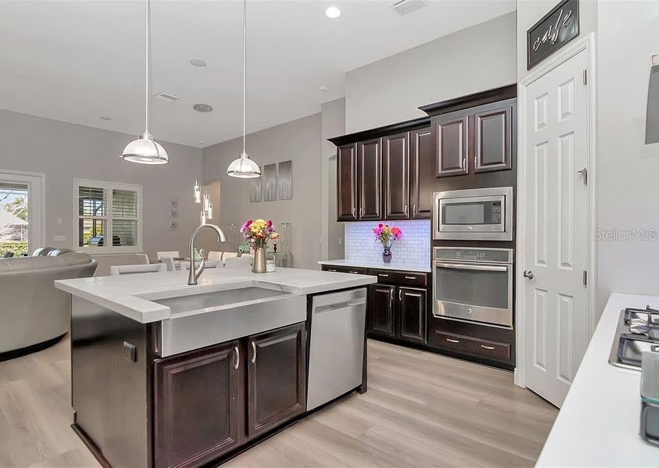 19419 AUTUMN CHASE COURT