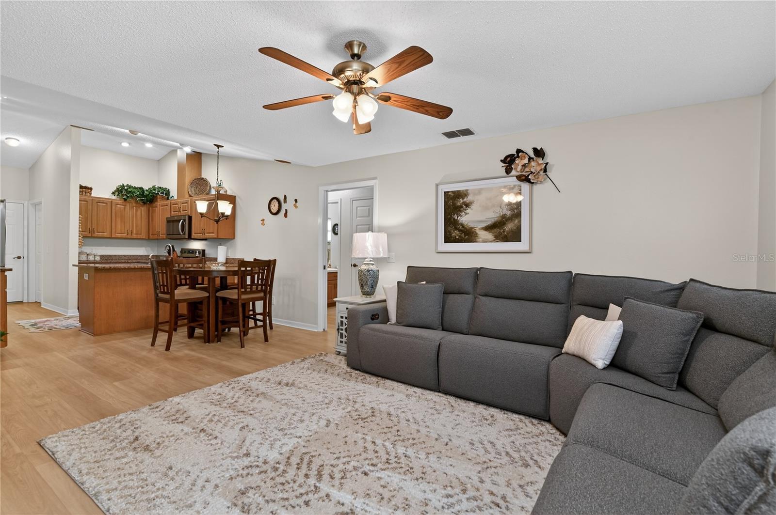 WALK IN WATER LAKE ESTATES PH 02 - Residential