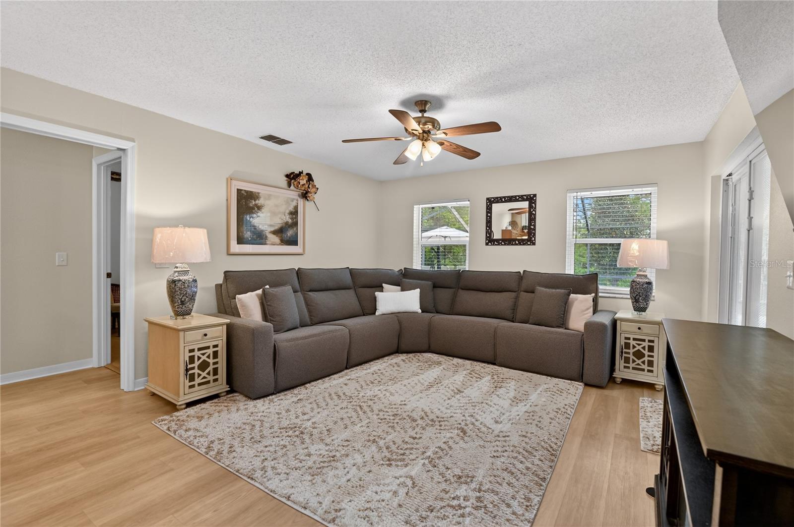 WALK IN WATER LAKE ESTATES PH 02 - Residential