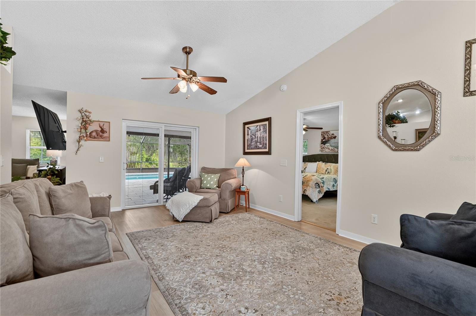 WALK IN WATER LAKE ESTATES PH 02 - Residential