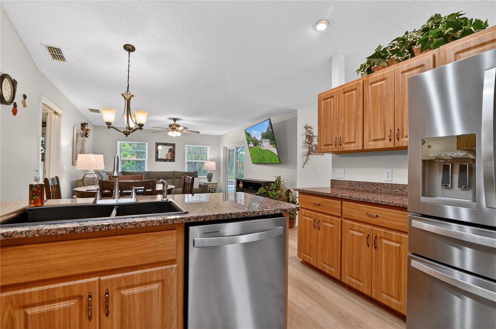 WALK IN WATER LAKE ESTATES PH 02 - Residential