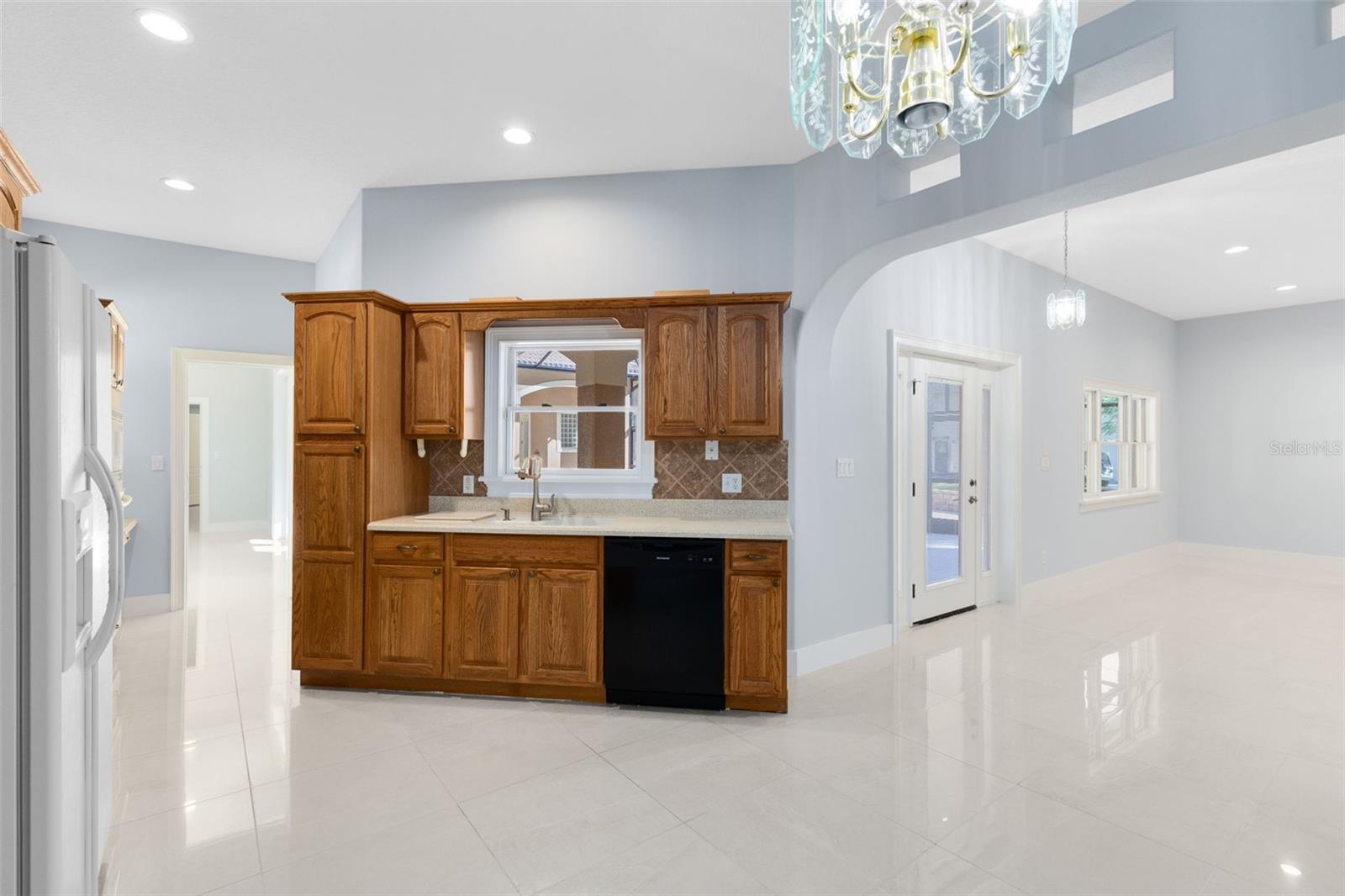 LIVE OAK ESTATES - Residential