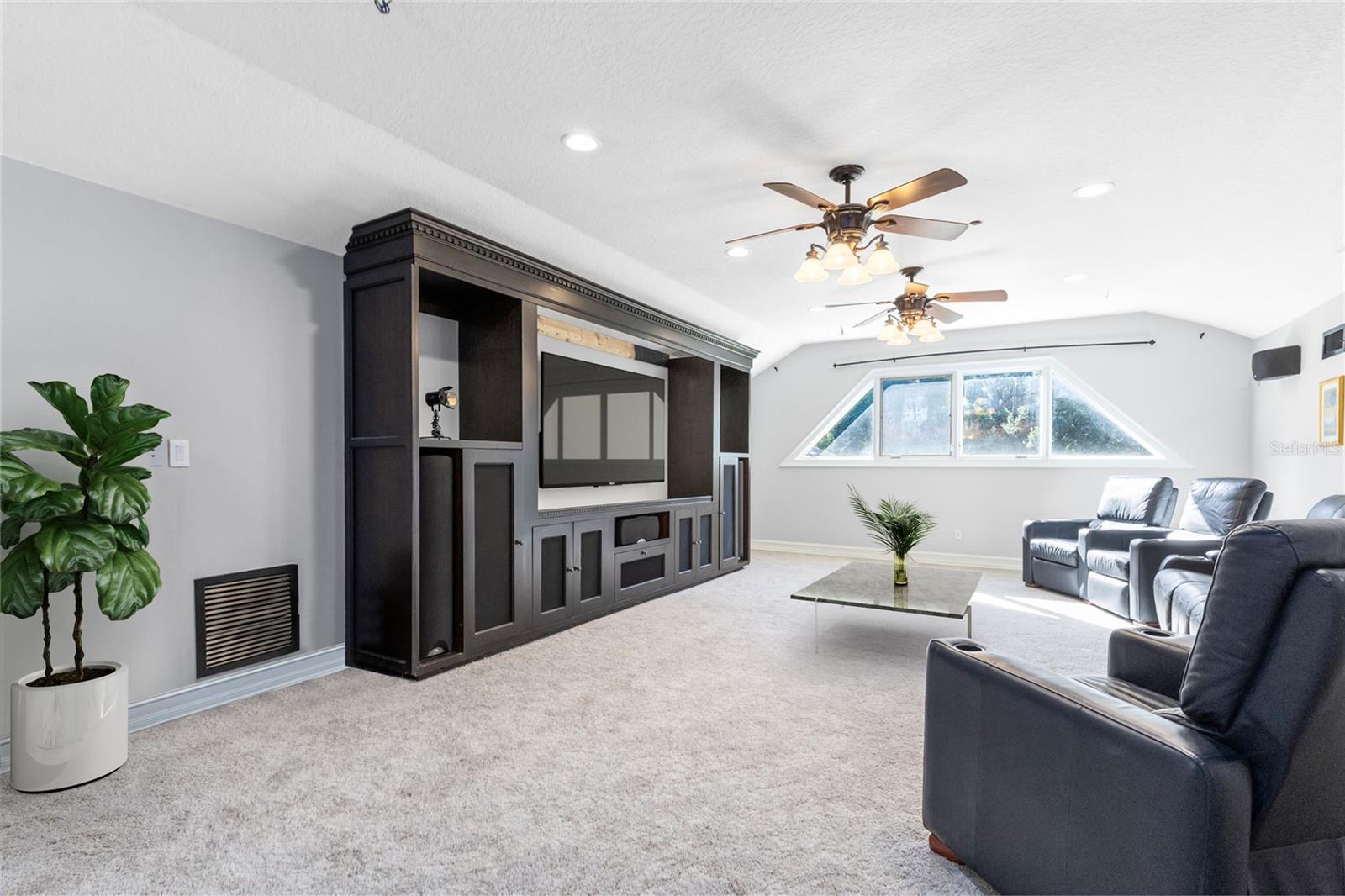 LIVE OAK ESTATES - Residential