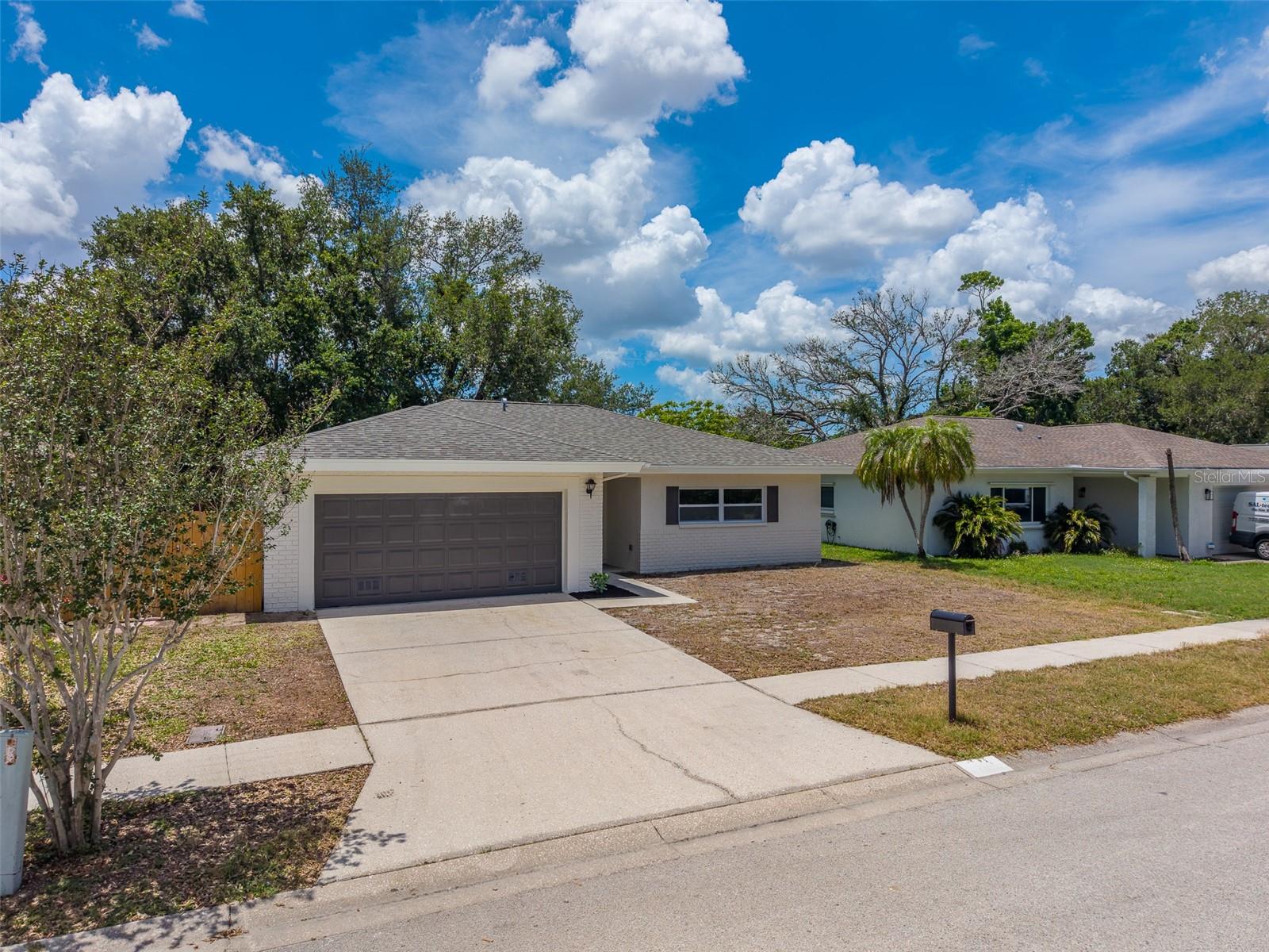PINEBROOK ESTATES - Residential