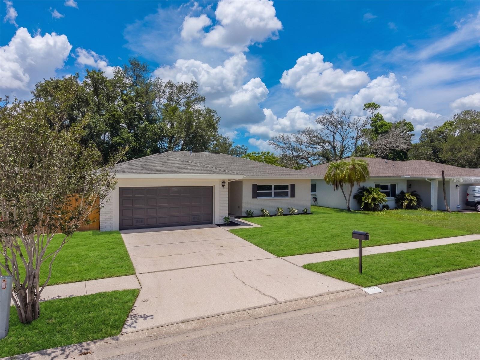PINEBROOK ESTATES - Residential