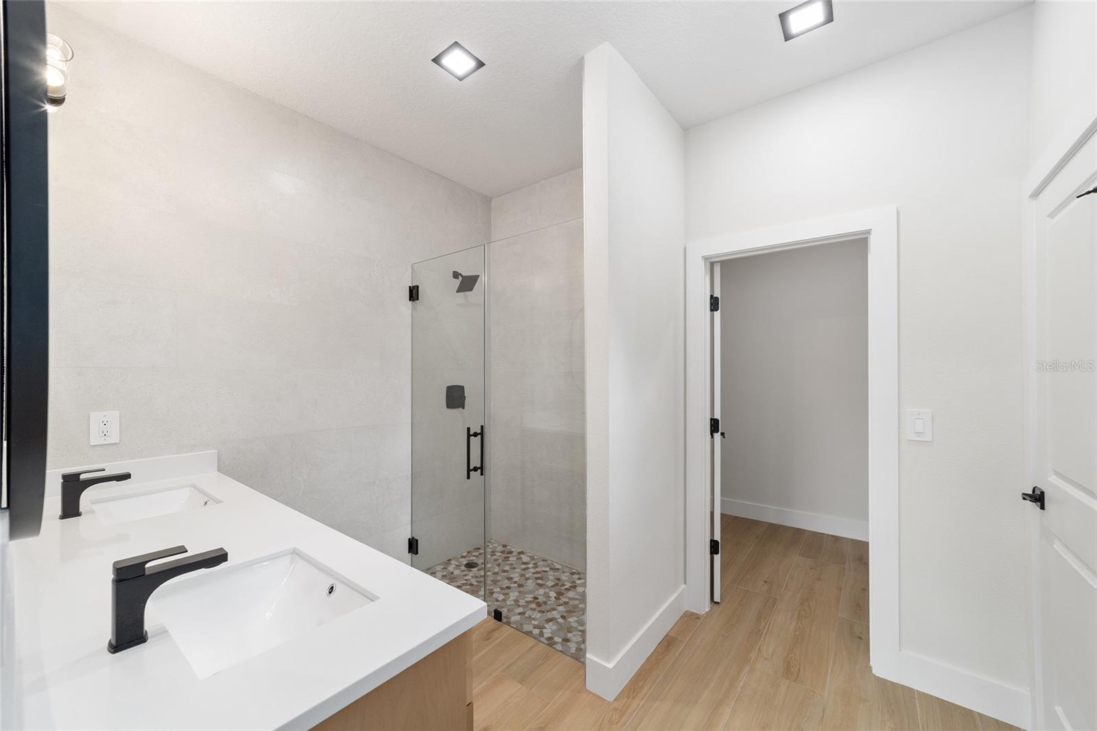 RAINBOW PK UN #3 - Residential