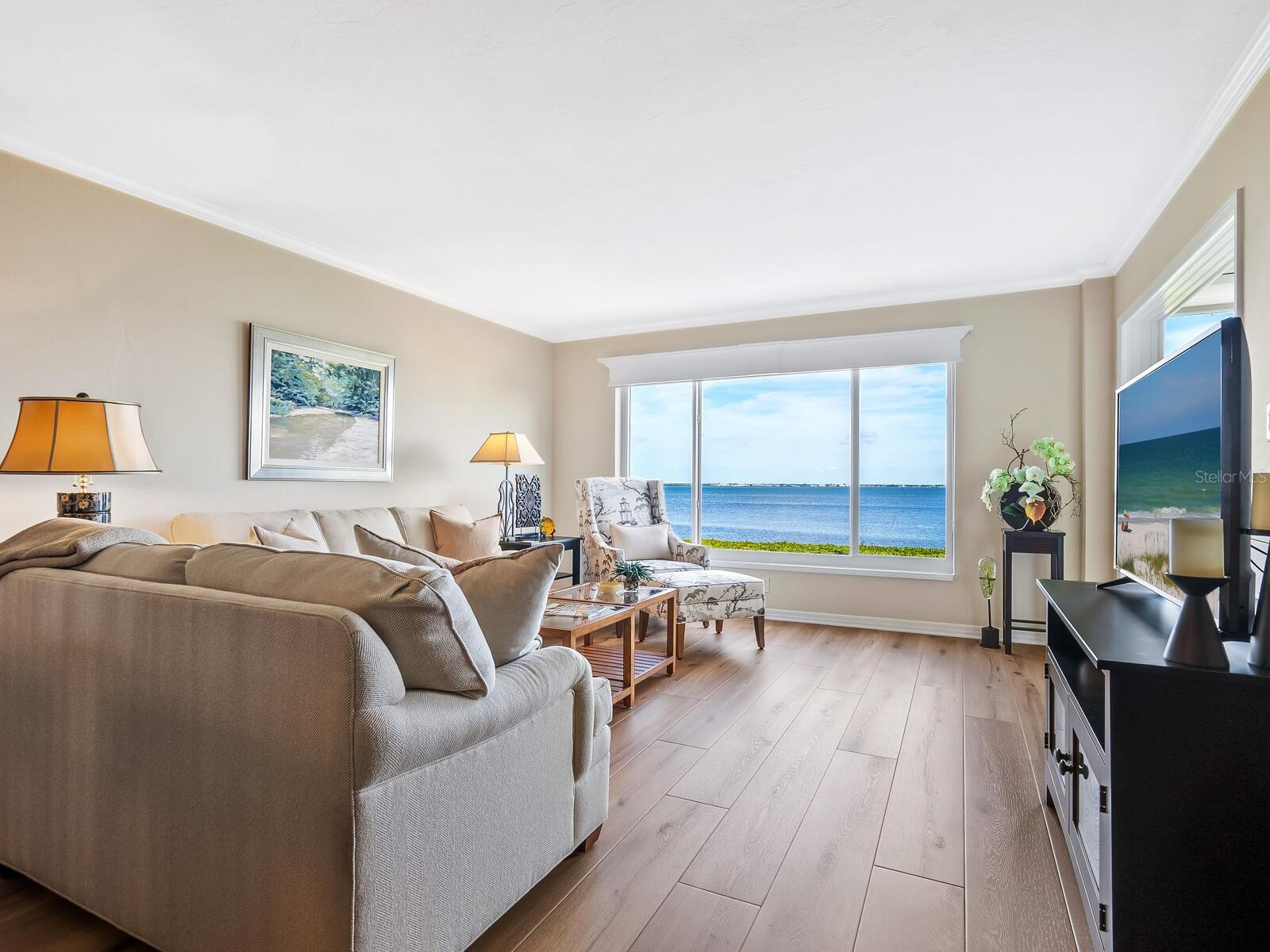 WINDWARD BAY - Residential