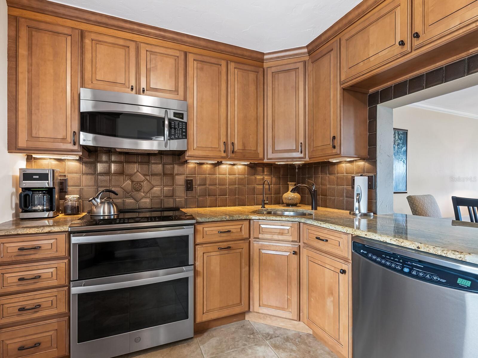 WINDWARD BAY - Residential