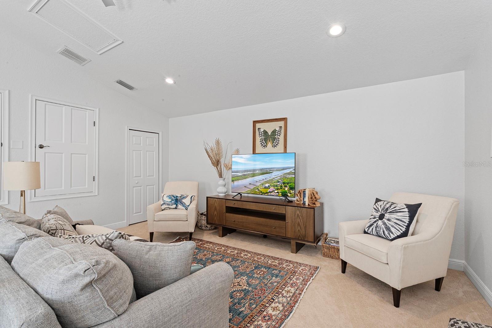 MILLS LANDING - Residential