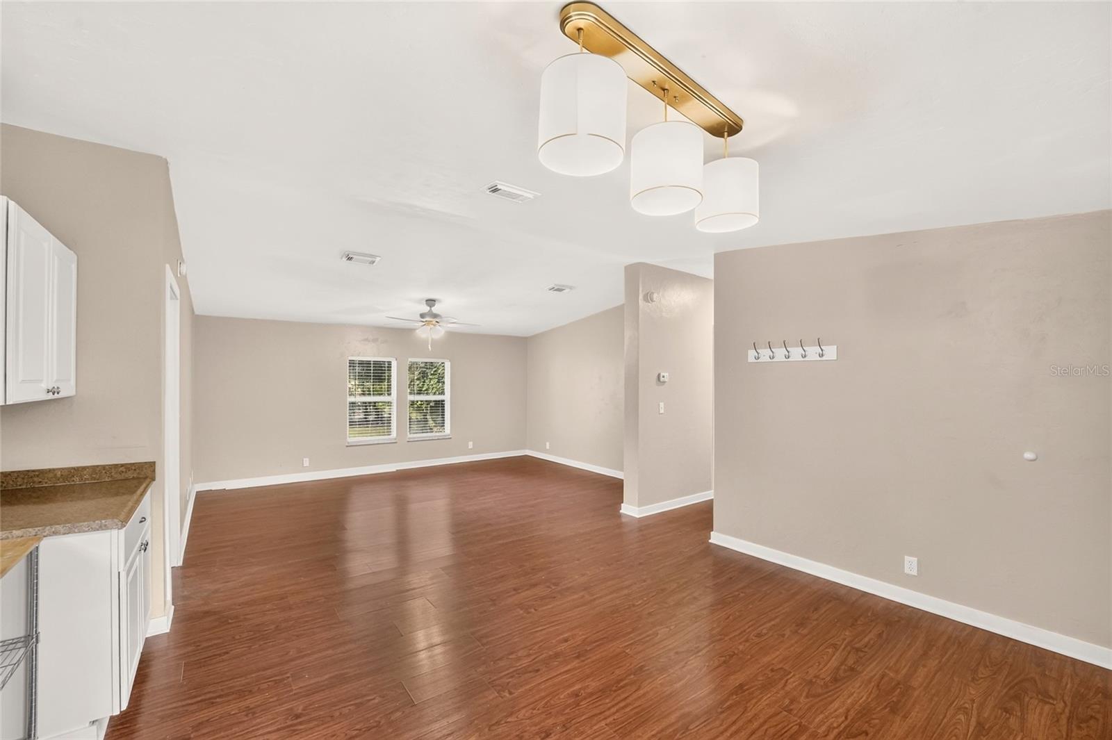1827 SE 43RD TERRACE