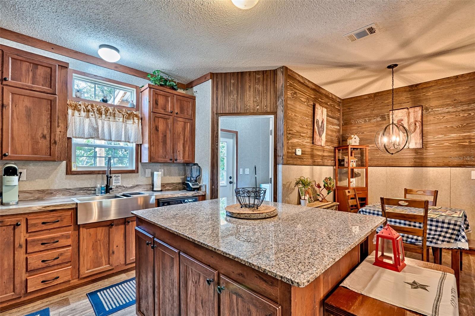 ROOTERVILLE - Residential