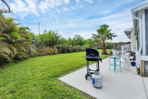 A home in PORT CHARLOTTE