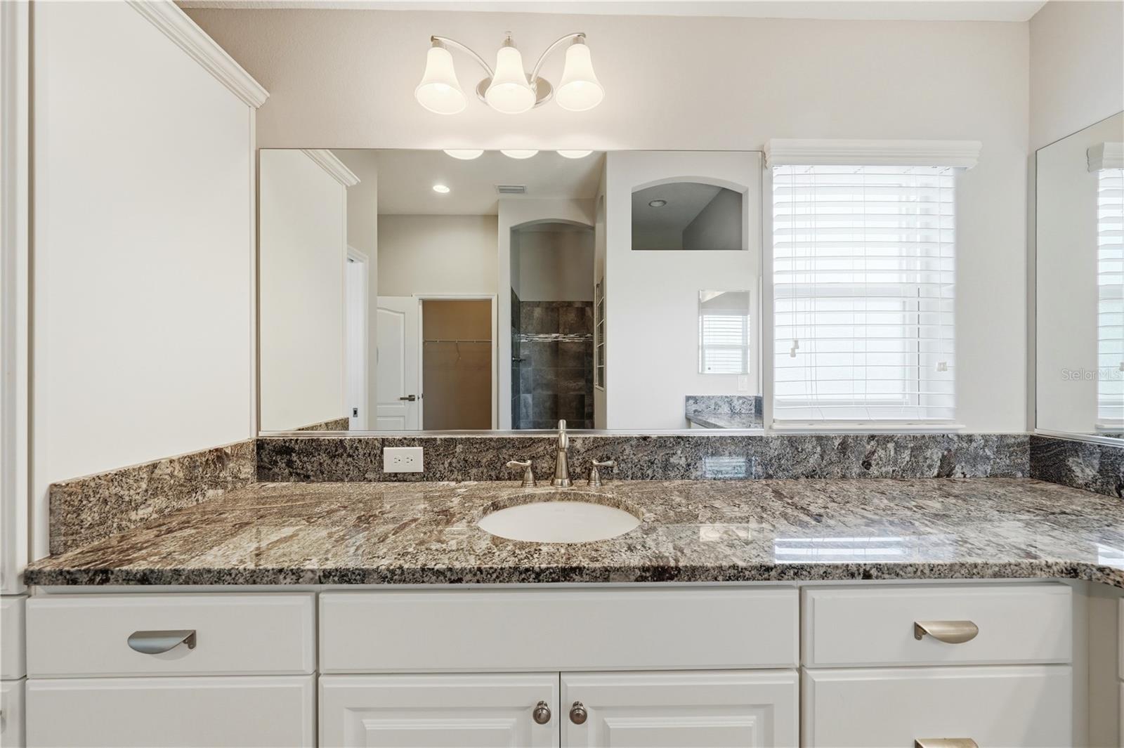 VILLAGES OF FRUITLAND PARK UNIT NO 33 - Residential