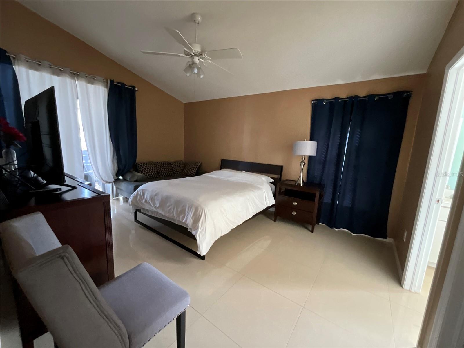 MEADOW BROOK UNIT 4C - Residential Lease