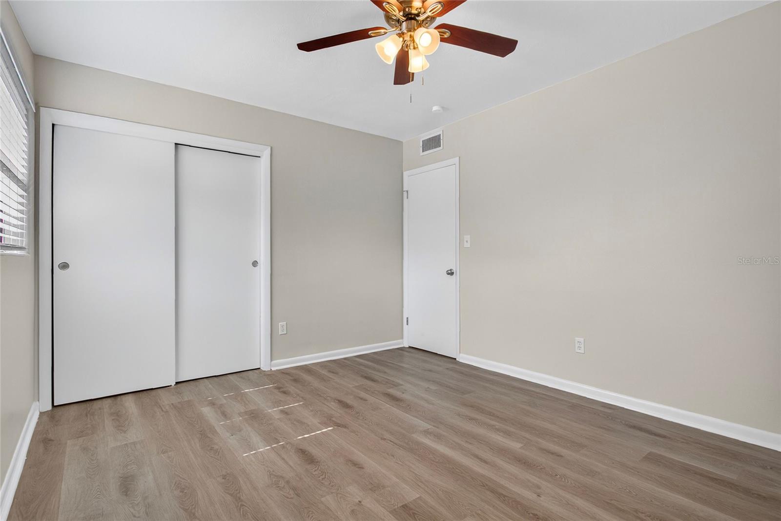 DOVER SHORES EIGHTH ADD - Residential