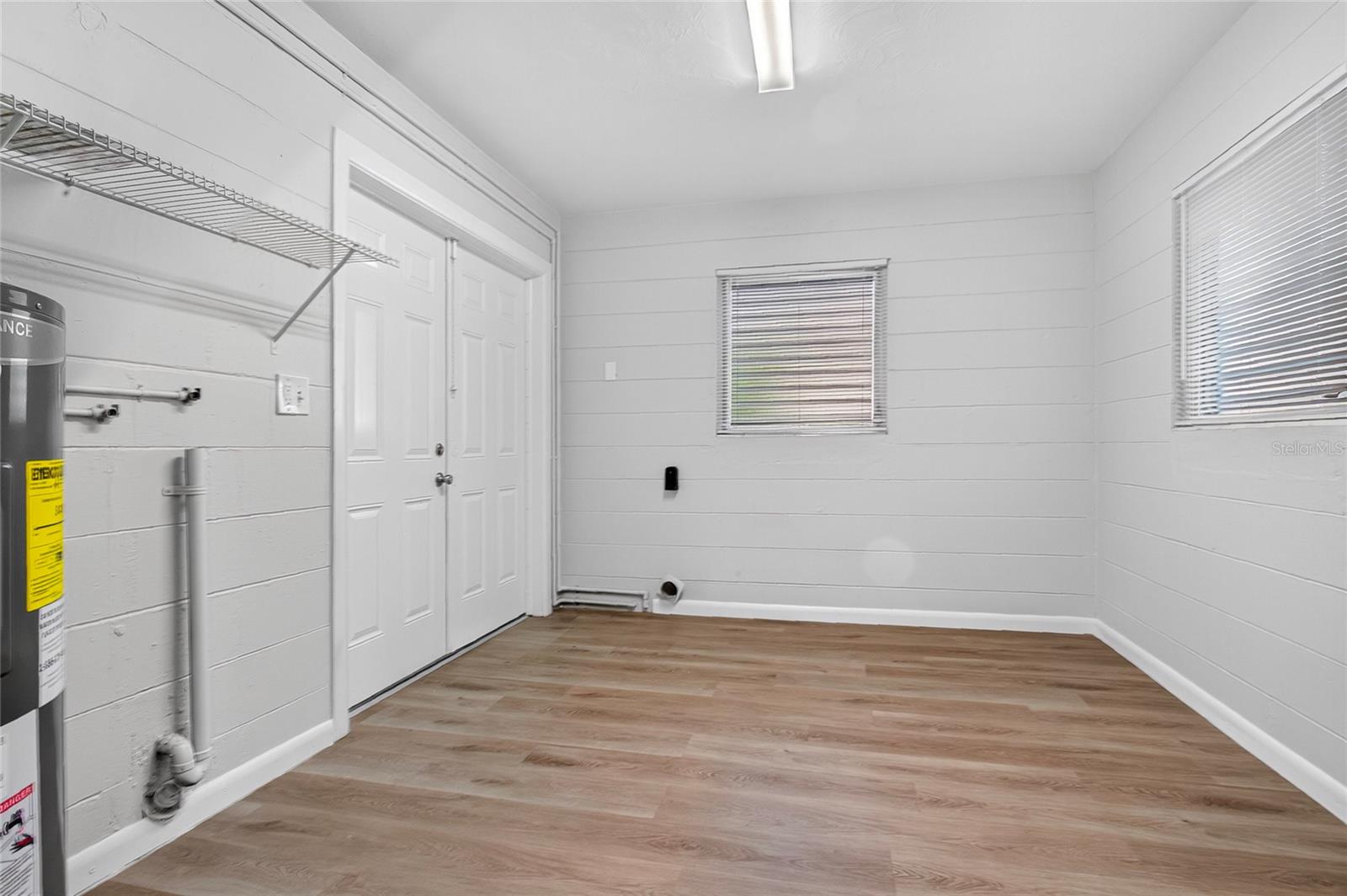 DOVER SHORES EIGHTH ADD - Residential