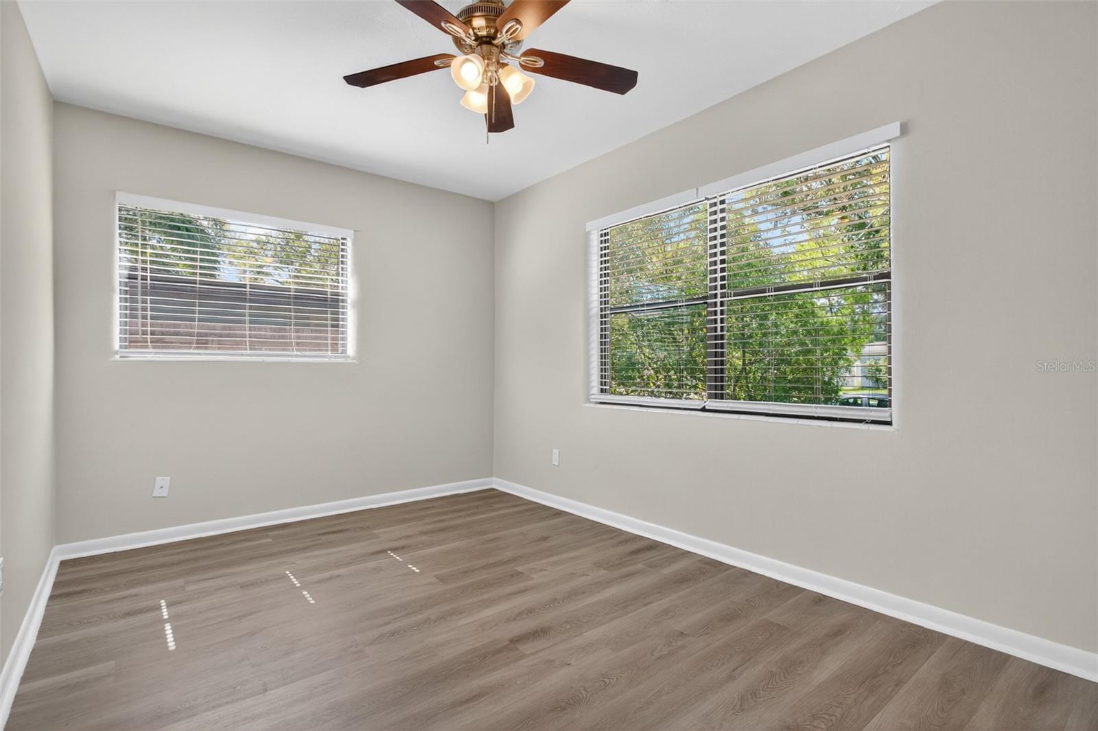 DOVER SHORES EIGHTH ADD - Residential