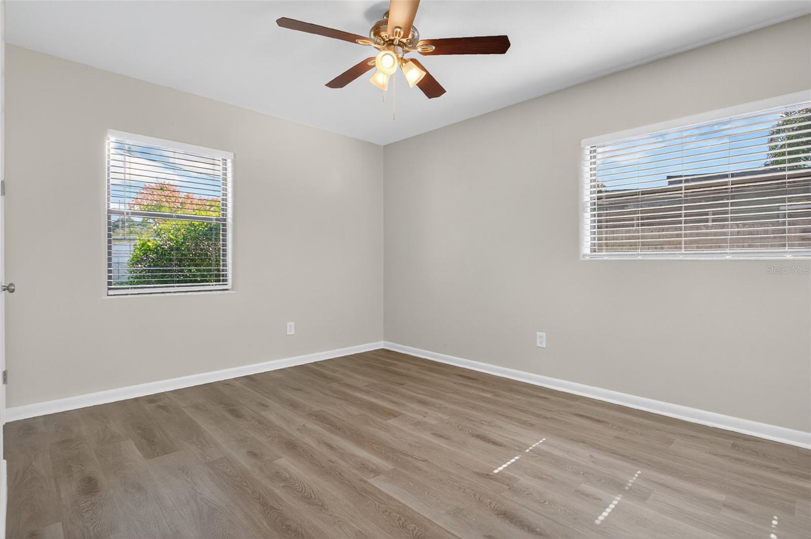 DOVER SHORES EIGHTH ADD - Residential