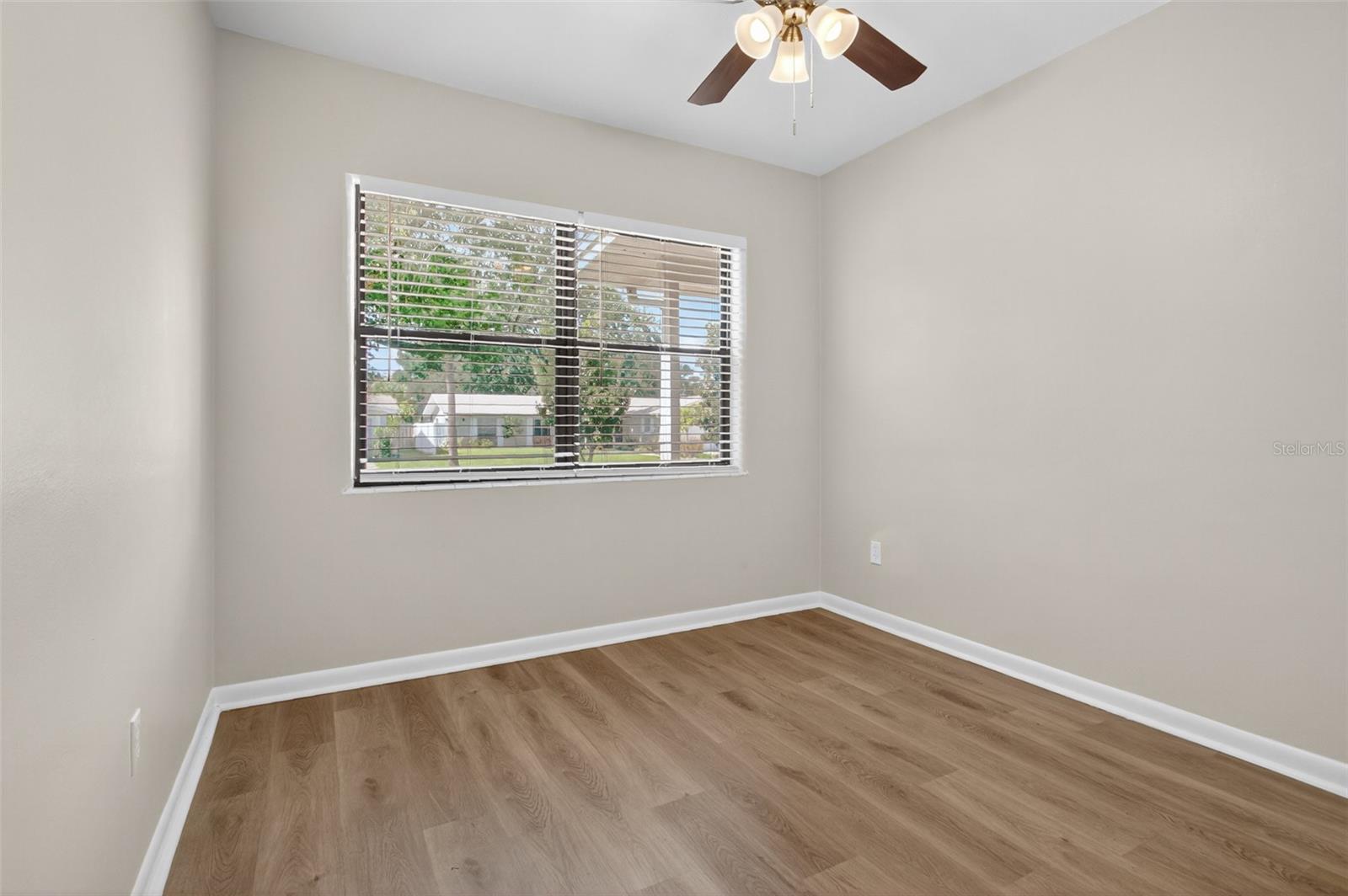 DOVER SHORES EIGHTH ADD - Residential