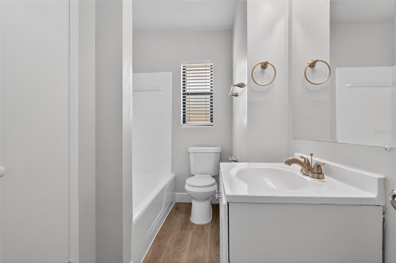 DOVER SHORES EIGHTH ADD - Residential