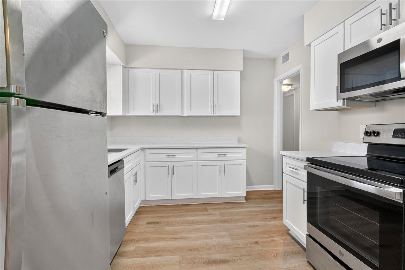 DOVER SHORES EIGHTH ADD - Residential